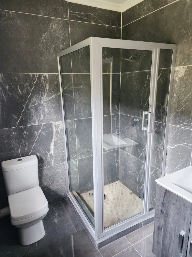 90 x 90 shower cubicle