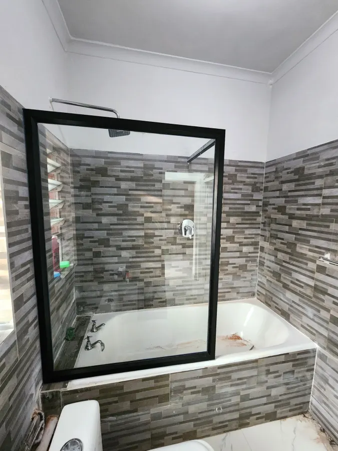 Shower glass Zimbabwe