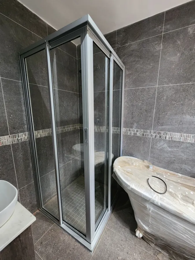big entrance shower glass