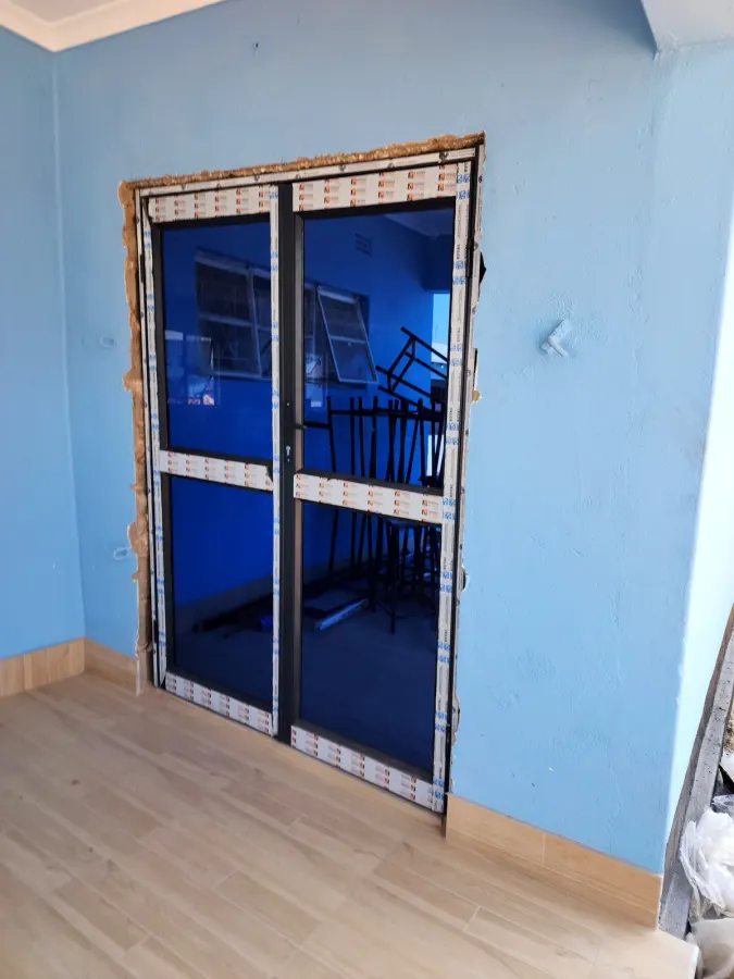Customisable Double Swing Door | Open One or Both