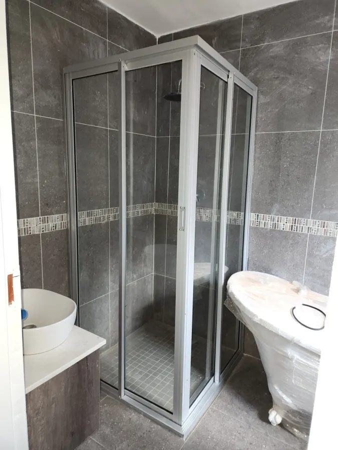 Modern Double Sliding Shower Enclosure