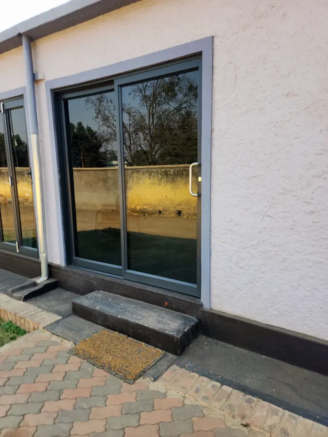 single sliding galaxy door