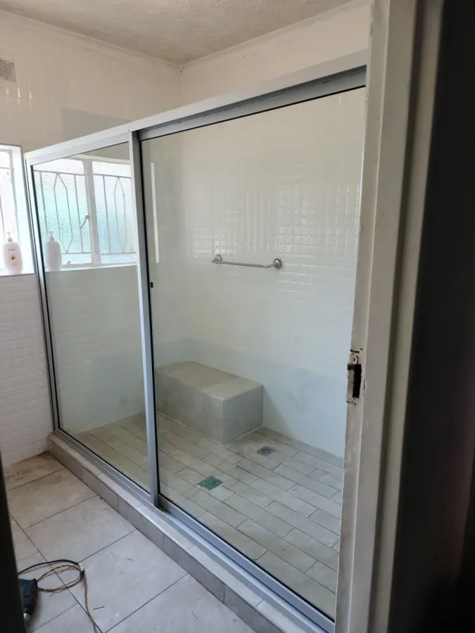 2.4m Sliding Shower Door