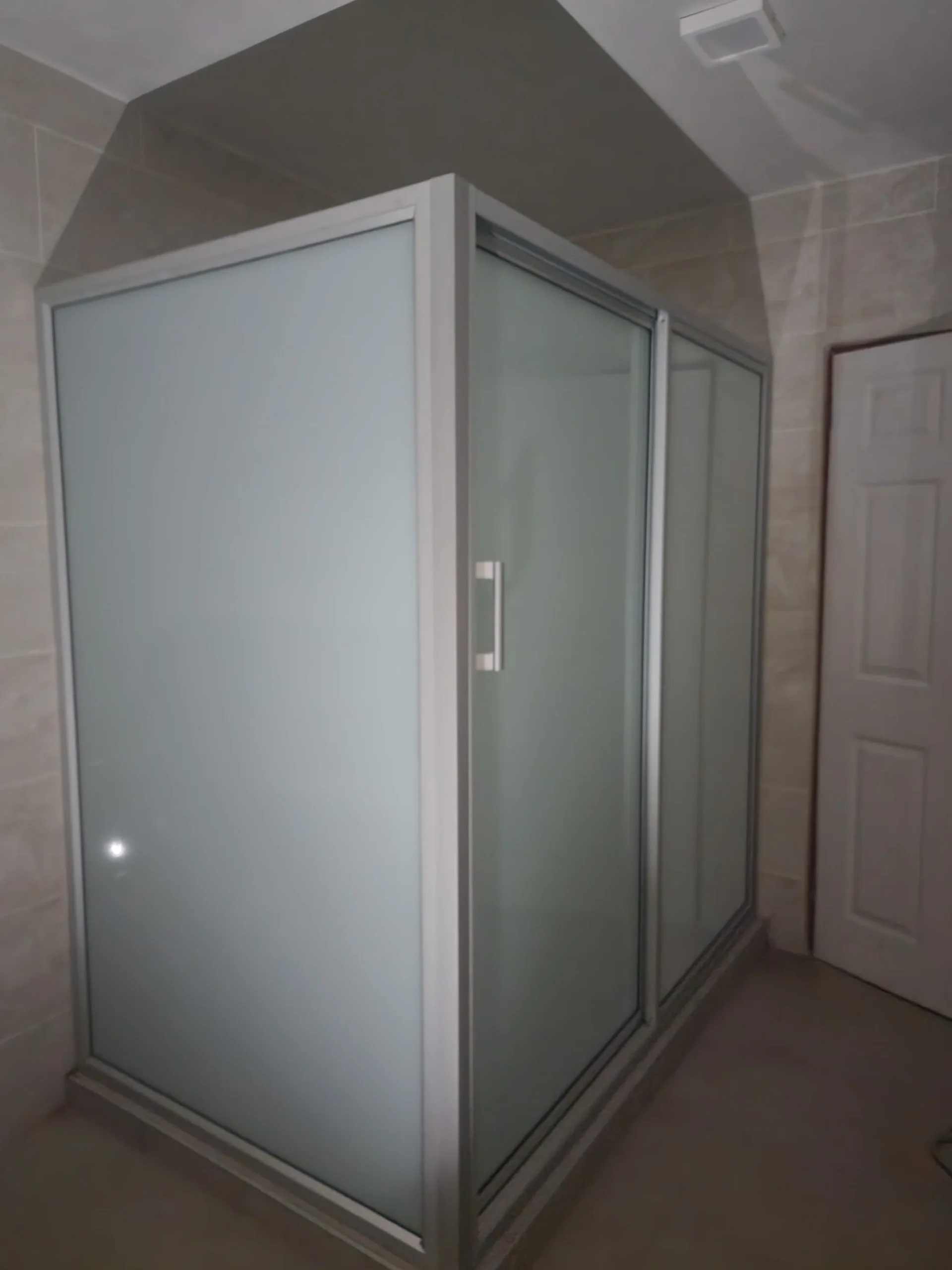 Large Sliding Shower Cubicle