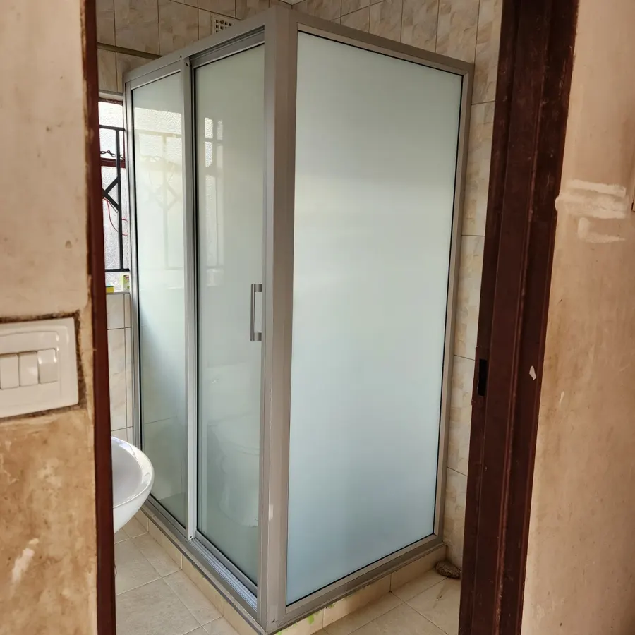 Corner Sliding Shower Cubicle photo