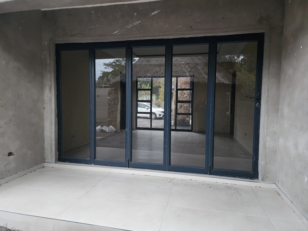 aluminium double hinged door